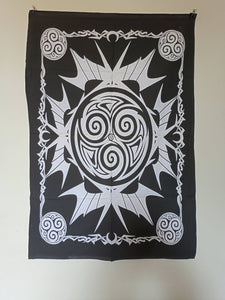 Celtic black and white design Tapestry